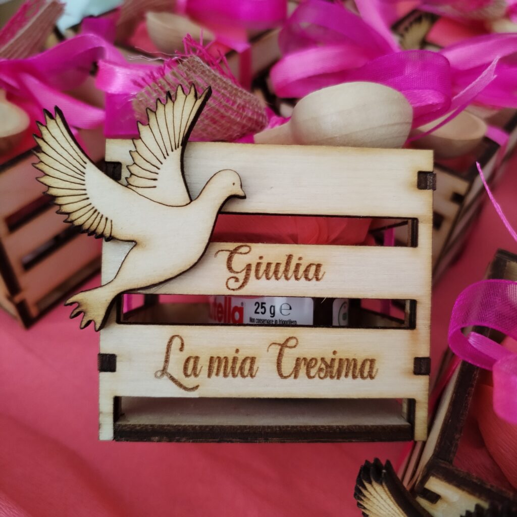 bomboniera Cresima in legno porta vasetto